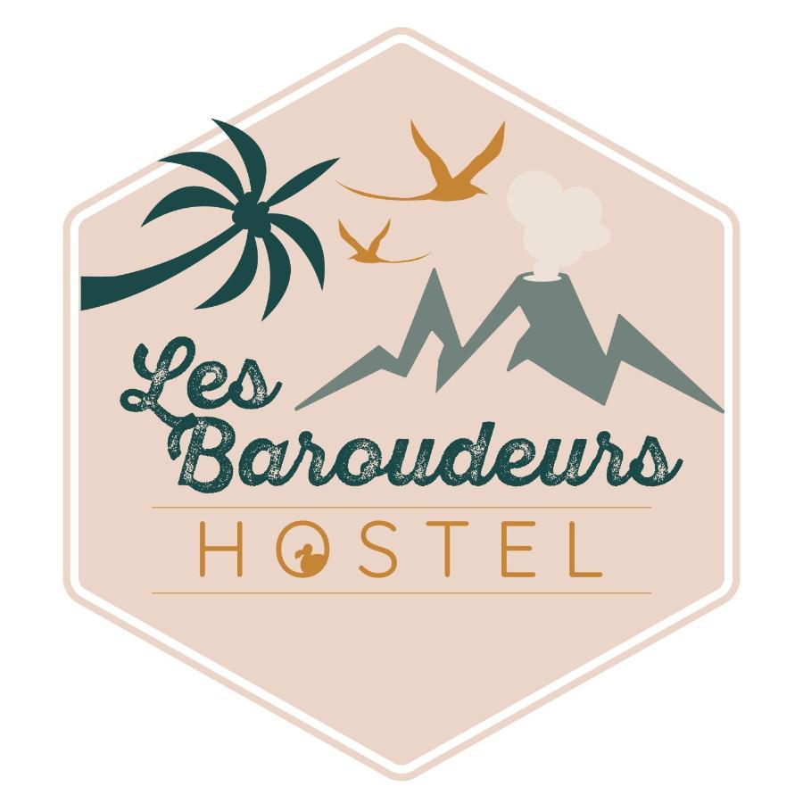 Les Baroudeurs Hostel Saint Pierre Exteriér fotografie