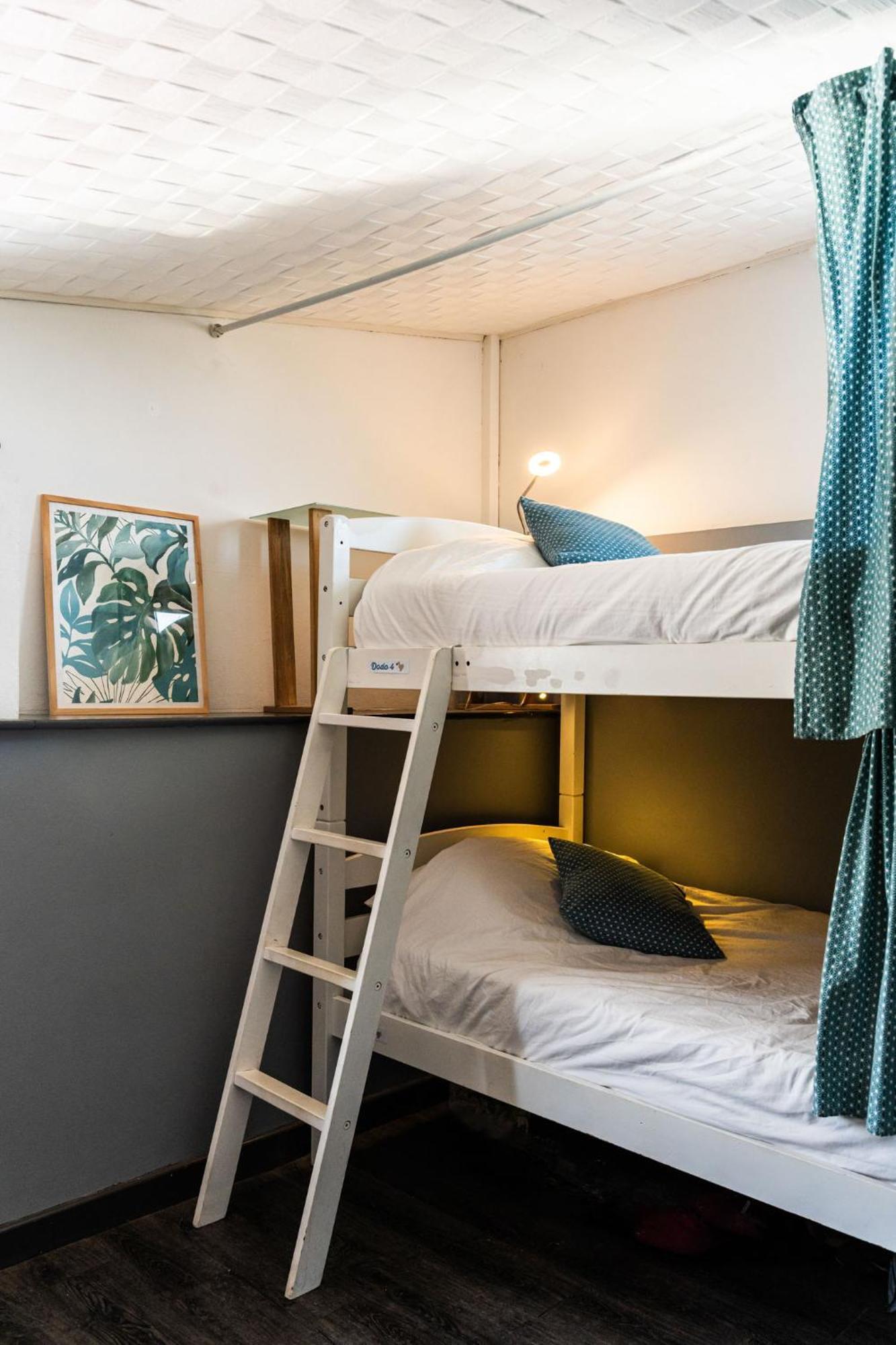 Les Baroudeurs Hostel Saint Pierre Exteriér fotografie