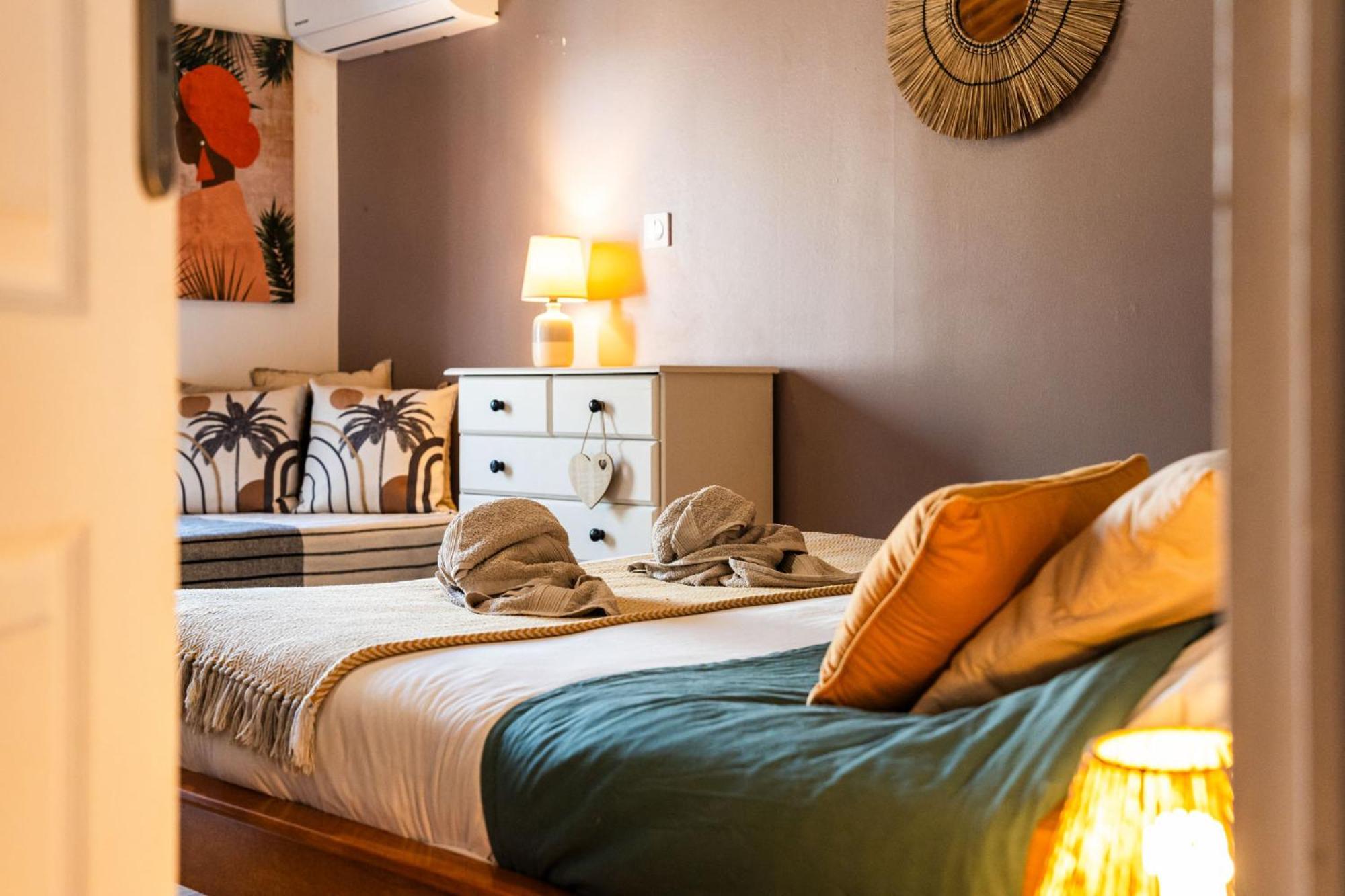 Les Baroudeurs Hostel Saint Pierre Exteriér fotografie