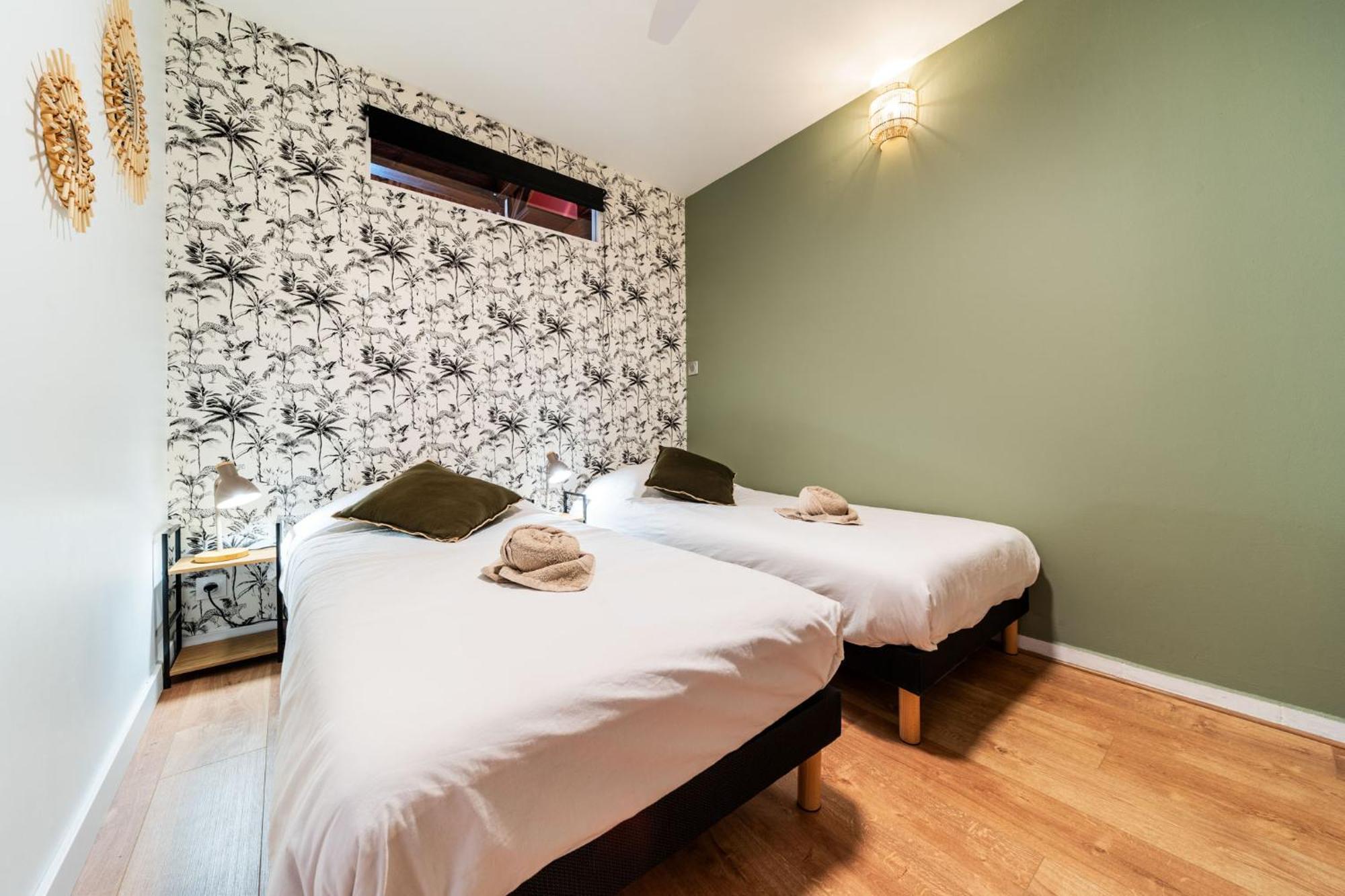 Les Baroudeurs Hostel Saint Pierre Exteriér fotografie